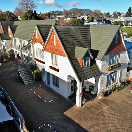 Colonial Lodge Motel เทาโป ภายนอก รูปภาพ