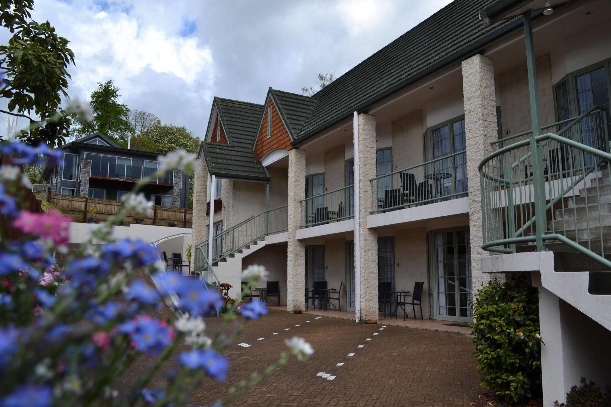 Colonial Lodge Motel เทาโป ภายนอก รูปภาพ