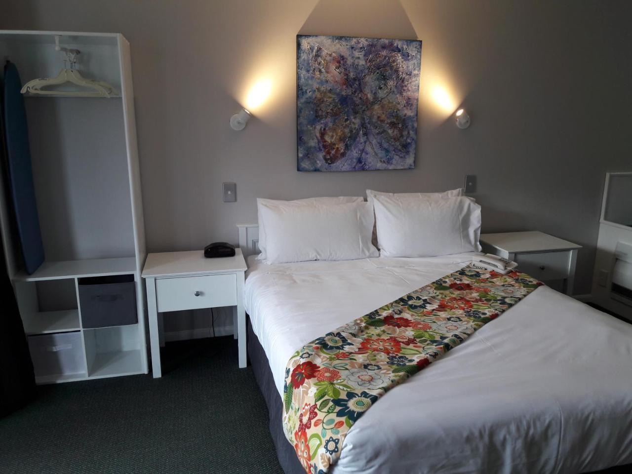 Colonial Lodge Motel เทาโป ภายนอก รูปภาพ