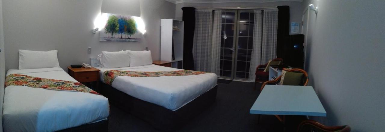 Colonial Lodge Motel เทาโป ภายนอก รูปภาพ