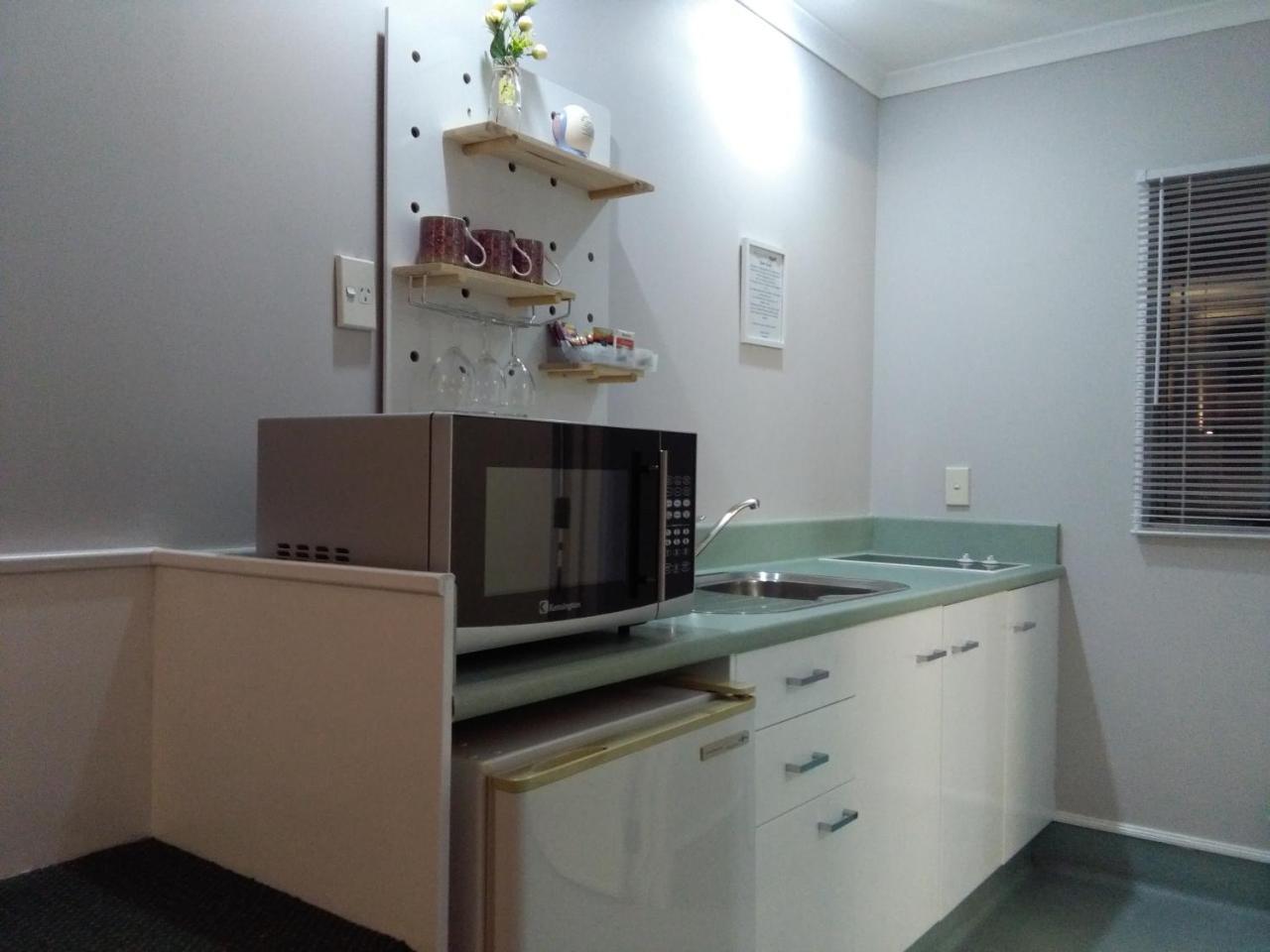 Colonial Lodge Motel เทาโป ภายนอก รูปภาพ
